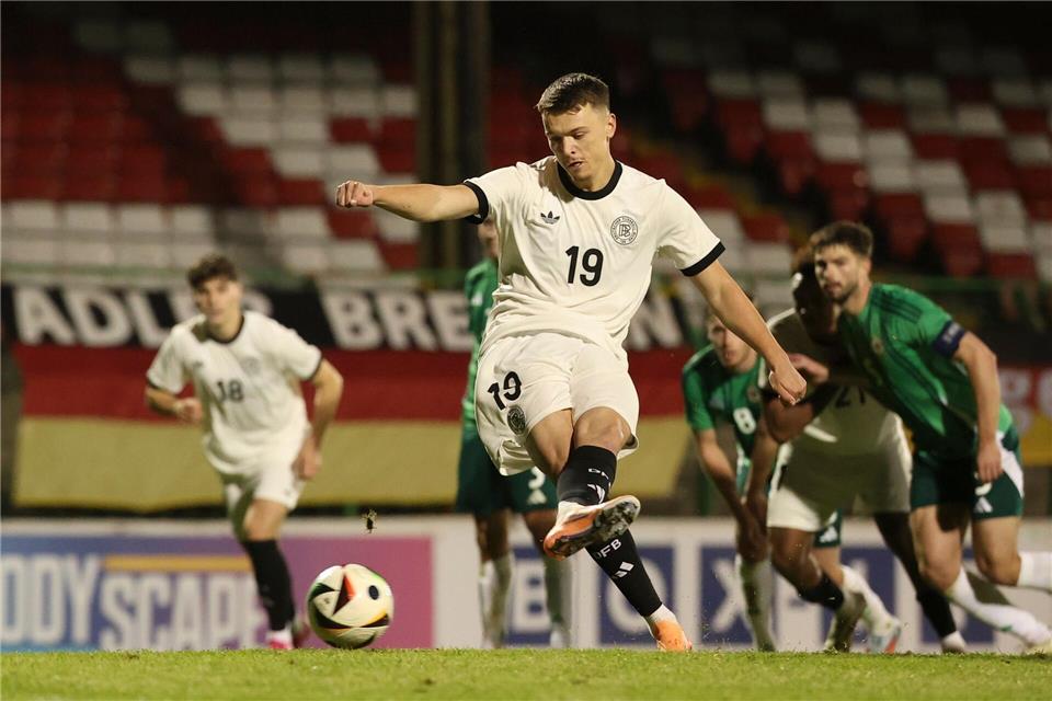 „Verrückte“ U21-Länderspieltage - Fragen nach Nagelsmann Sein Elfmeter brachte Deutschland nach vorn: Dzenan Pejcinovic.Christian Charisius/dpa