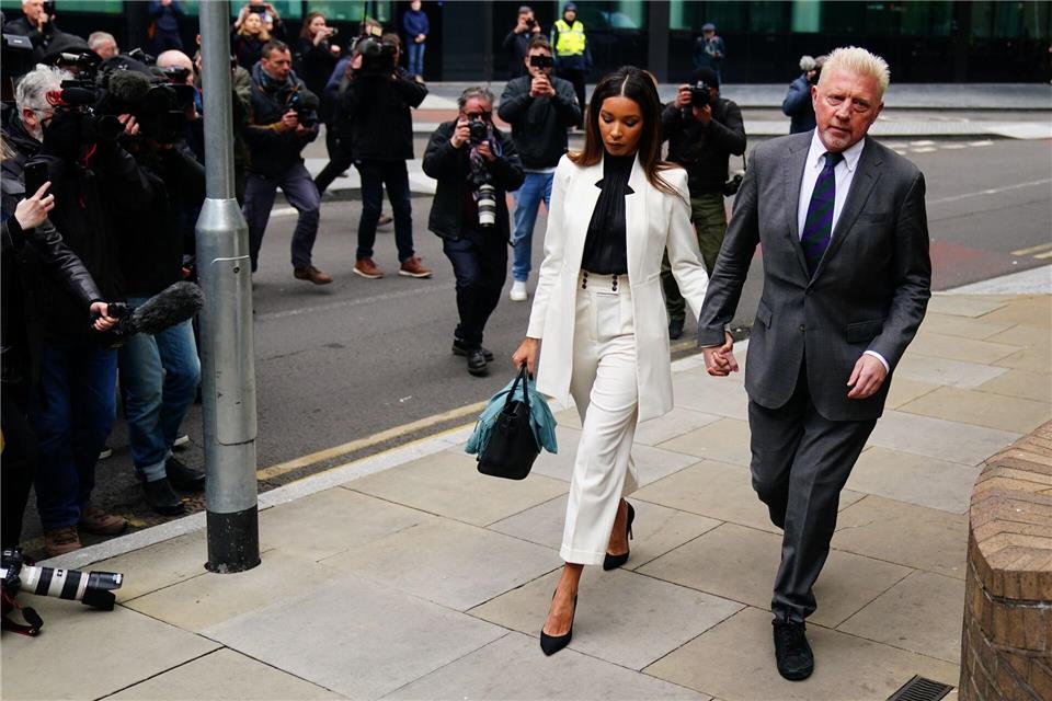 Häftling A2923EV: Boris Becker schreibt übers Gefängnis Seine Partnerin Lilian de Carvalho Monteiro hielt zu ihm. (Archivbild)Victoria Jones/PA Wire/dpa