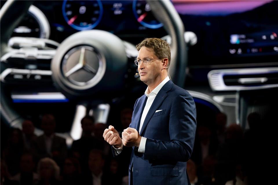 Seine Strategie steckt dahinter: Mercedes-Vorstandschef Ola Källenius. (Archivbild)Sven Hoppe/dpa
