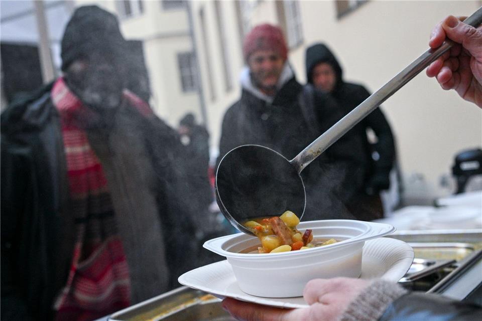 Seit 1992 gibt es die Caritas-Ambulanz.Jens Kalaene/dpa
