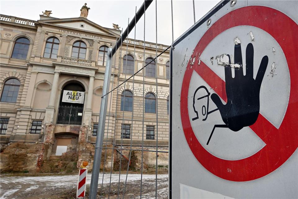 Seit 2020 ist das eigentliche Gebäude des Altenburger Lindenau-Museum zwecks Generalsanierung geschlossen.Martin Schutt/dpa