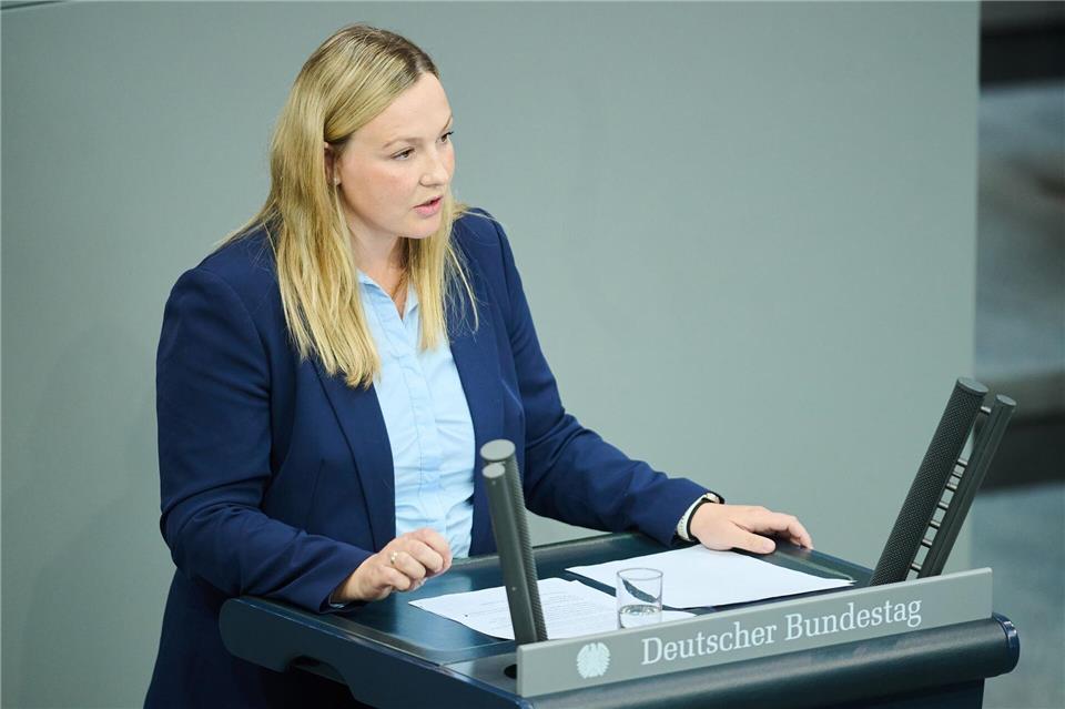 Seit 2025 gehört Vivian Tauschwitz dem Bundestag an und ist Mitglied im Verteidigungsausschuss. (Archivbild)Annette Riedl/dpa