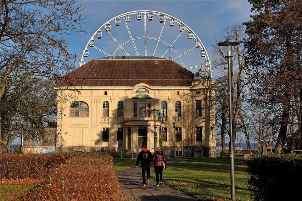 Keine Entscheidung zu Villa Baltic in Kühlungsborn Seit 35 Jahren steht die historische Villa Baltic in Kühlungsborn leer und verfällt. Bernd W�stneck/dpa