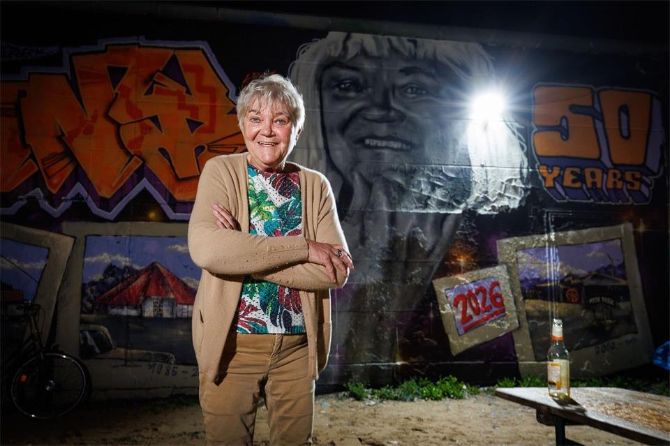Seit 50 Jahren ist sie Chefin des Clubs: Conny Overbeck. Friso Gentsch/dpa