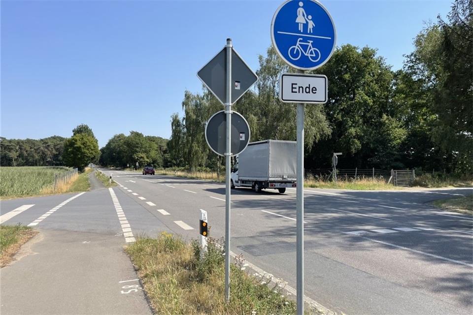 Seit Jahren in der Planung, aber der Bau lässt weiter auf sich warten: Baubeginn des Radwegs an der B224 ist frühestens 2023.