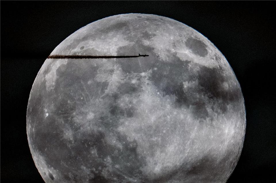 Seit Jahren schon läuft zwischen Raumfahrtnationen ein neuer Wettlauf zum Mond. (Archivbild)Georg Hochmuth/APA/dpa