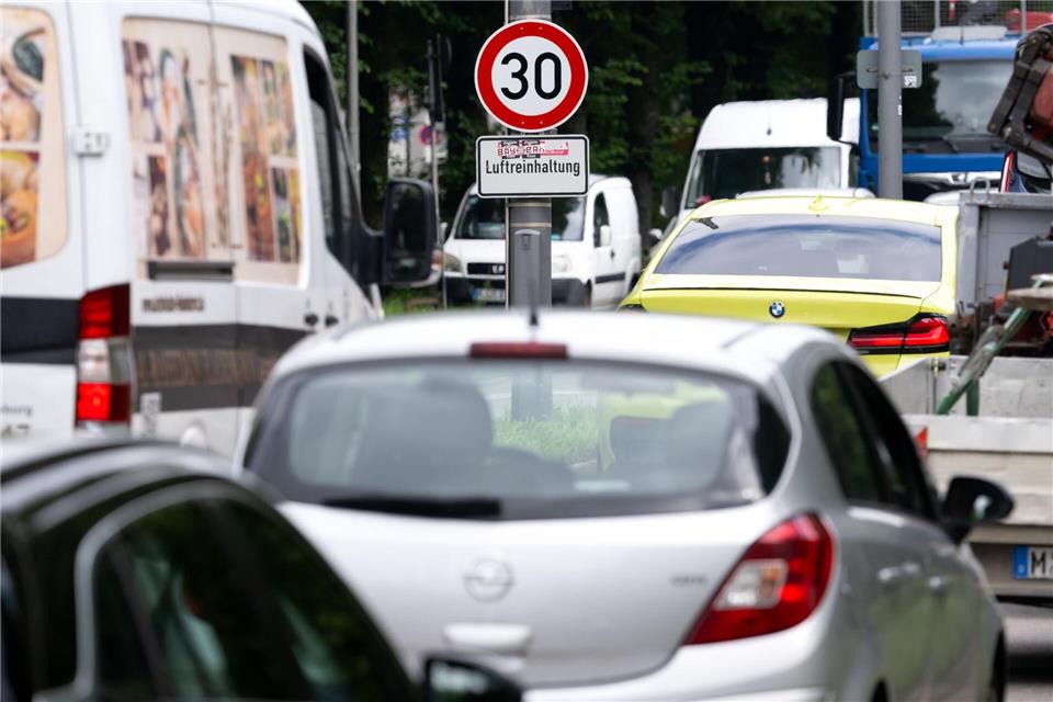 Seit Juni 2024 galt auf einem Abschnitt des Mittleren Rings Tempo 30. (Archivbild)Sven Hoppe/dpa