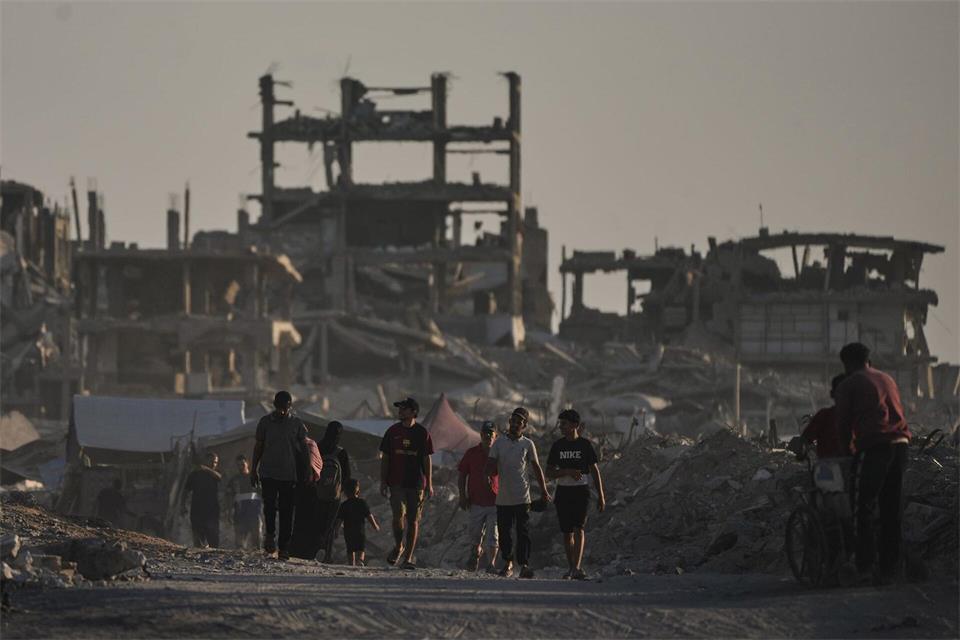 Seit Oktober 2025 herrscht im Gaza-Krieg eine Waffenruhe, es kommt aber immer wieder zu tödlichen Angriffen.  (Archivbild)Jehad Alshrafi/AP/dpa