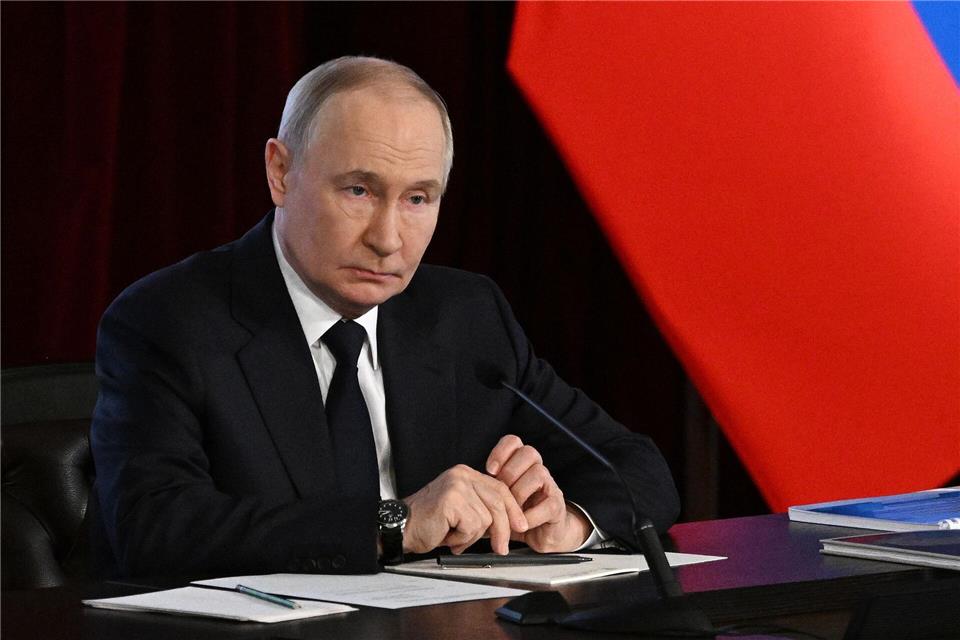 Seit Wochen sinken die Zustimmungswerte für Kremlchef Wladimir Putin. (Archivbild)Kristina Solovyova/Pool Sputnik Kremlin/AP/dpa