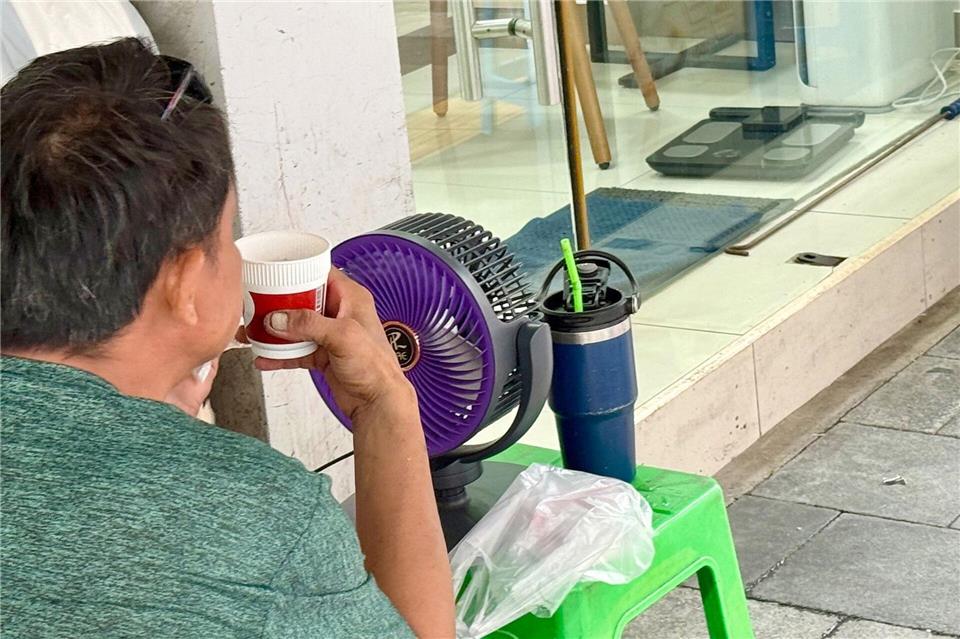 Seit fast drei Wochen ächzt Bangkok unter extremer Hitze.Carola Frentzen/dpa