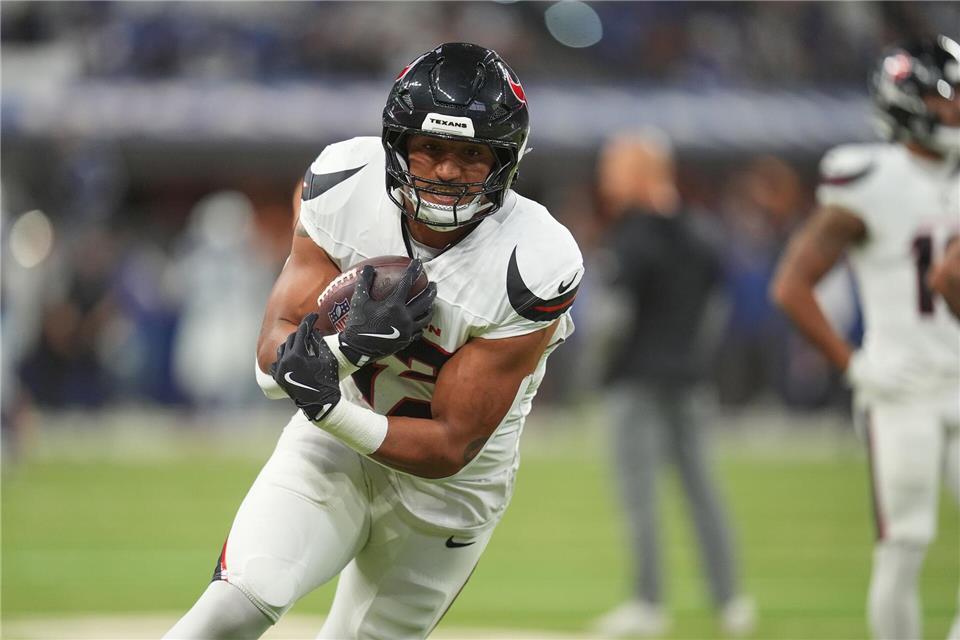 Seit mehr als 20 Jahren ist American Football Lebensinhalt für Jakob Johnson.Michael Conroy/AP/dpa