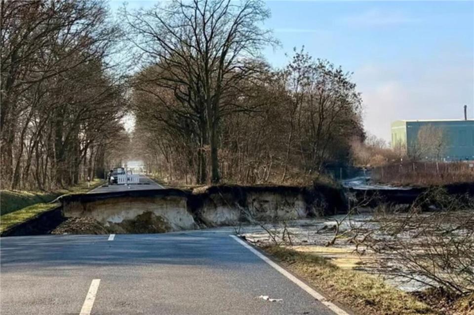 Seit sieben Wochen müssen die Verkehrsteilnehmer wegen des Einsturzes der Bruchstraße in Coesfeld-Lette zum Teil weite Umwege in Kauf nehmen. Die Betroffenen wünschen sich eine nachhaltige Lösung.