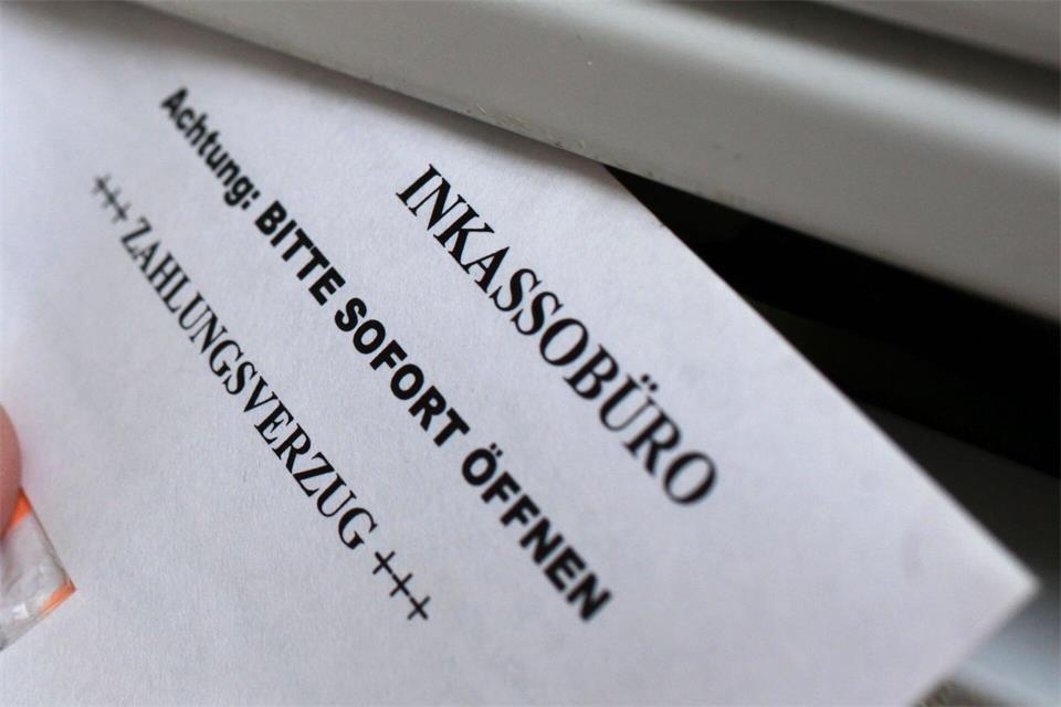 Selbst wenn bei unberechtigten Zahlungsaufforderungen ein Inkassobüro eingeschaltet wird, sollte man sich davon nicht unter Druck setzen lassen.picture alliance/dpa/dpa-Zentralbild