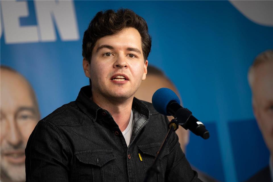 Selbst wenn es nicht zur Regierung reicht in MV, ist die AFD in MV nach Ansicht ihres Generalsekretärs in MV, Dario Seifert, bald am Zug.Philip Dulian/dpa