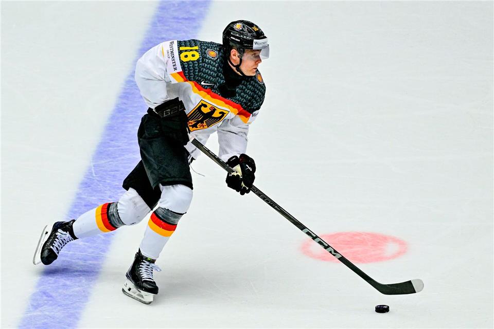 Selfies mit Tim Stützle sind beliebtVít Simanek/CTK/dpa