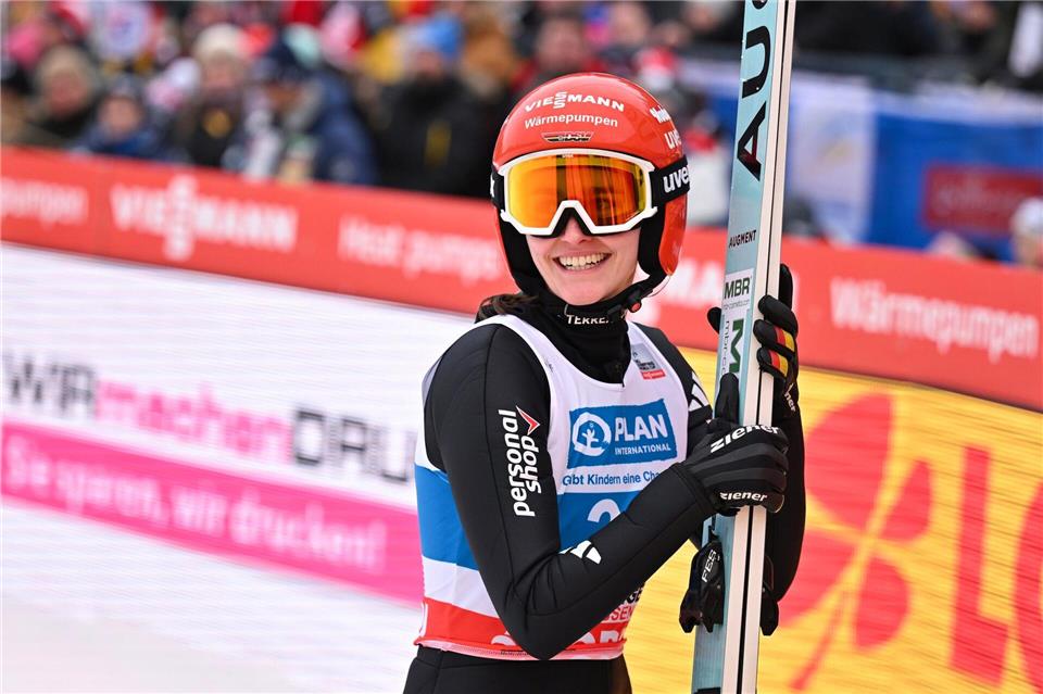 Selina Freitag ist in diesem Winter die beste deutsche Skispringerin.Swen Pförtner/dpa
