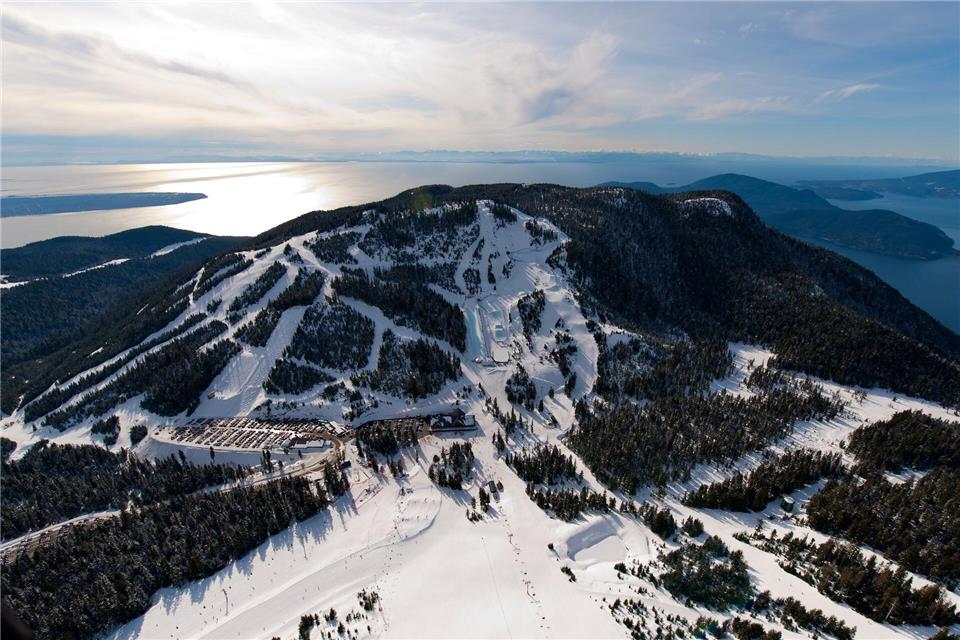 Seltene Kombi: Cypress Mountain bietet Pisten vor Pazifik-Panorama. Destination British Columbia/dpa-tmn