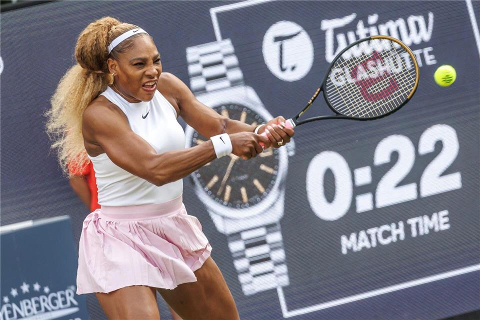 Serena Williams schied in Berlin im Doppel gleich aus.Andreas Gora/dpa
