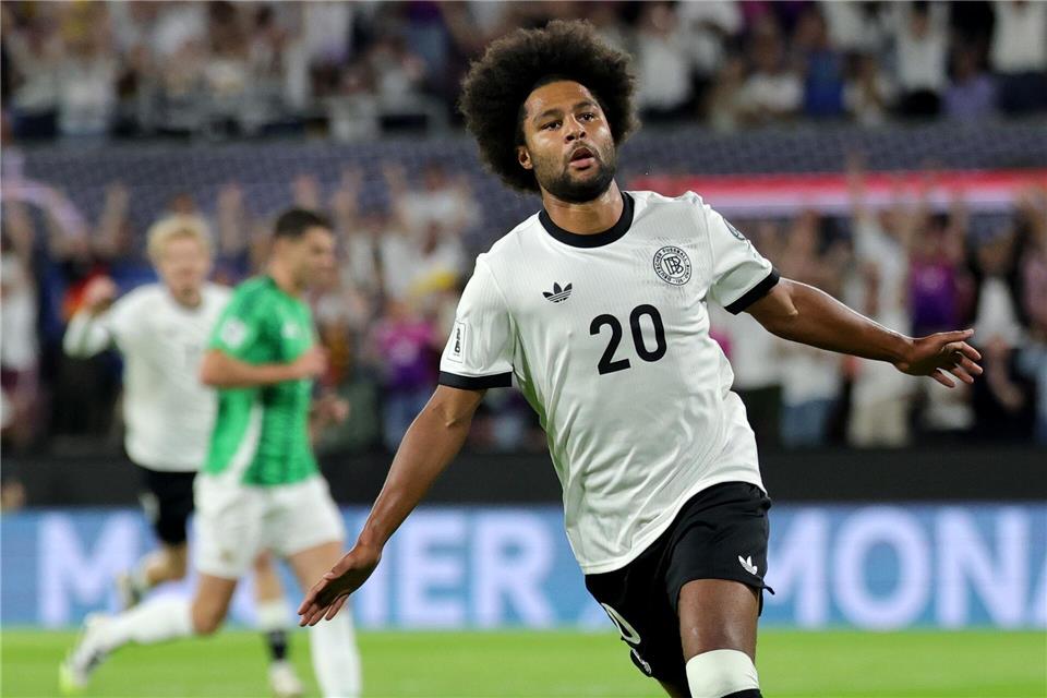 Nagelsmanns Warnung vor der Nacht der langen Bälle Serge Gnabry hat schon gegen Nordirland getroffen - zuletzt im September. Rolf Vennenbernd/dpa