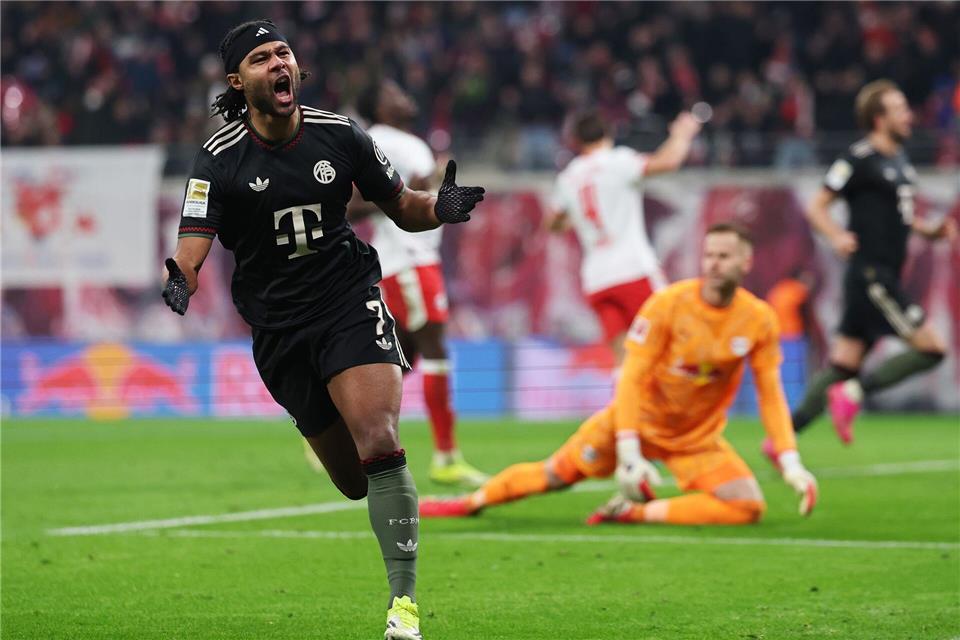 Serge Gnabry unterschrieb einen neuen Vertrag beim FC Bayern. (Archivbild)Jan Woitas/dpa