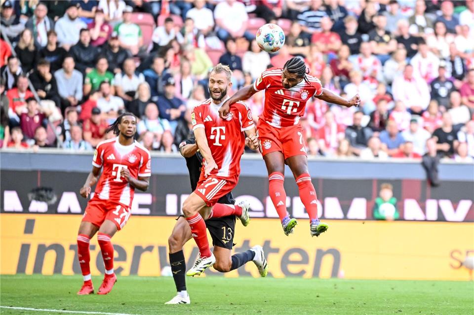 Serge Gnarby traf per Kopf zum 1:0 für den FC Bayern.Harry Langer/dpa