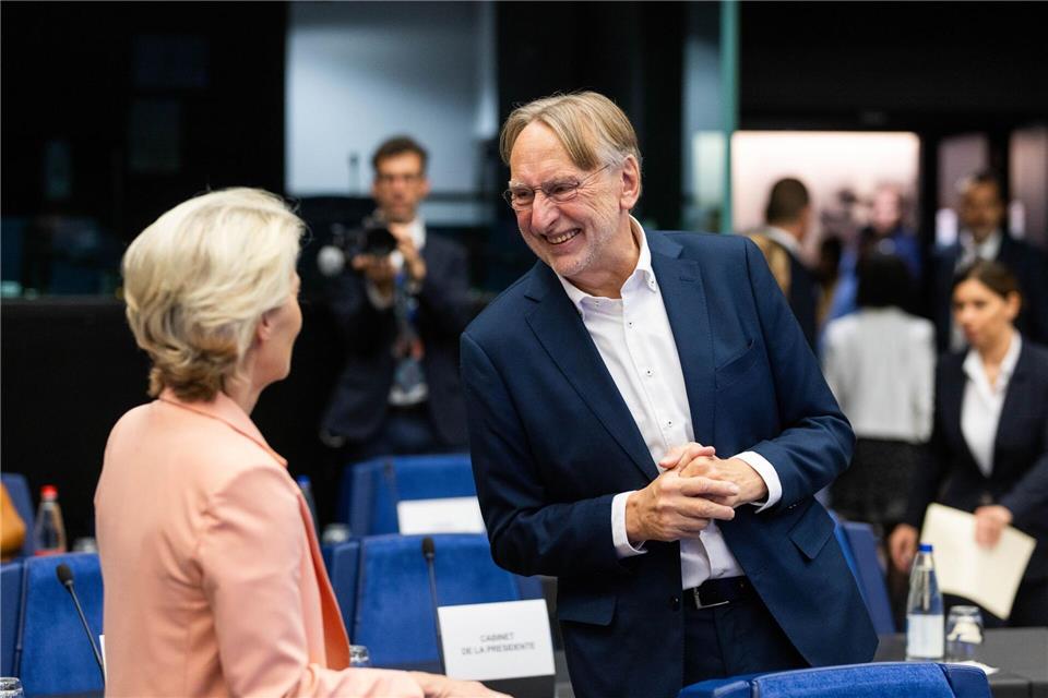 Setzten sich stark für das Abkommen ein: EU-Kommissionspräsidentin Ursula von der Leyen und der Vorsitzende des Handelsausschusses im Europäischen Parlament, Bernd Lange (SPD). (Archivbild)Philipp von Ditfurth/dpa