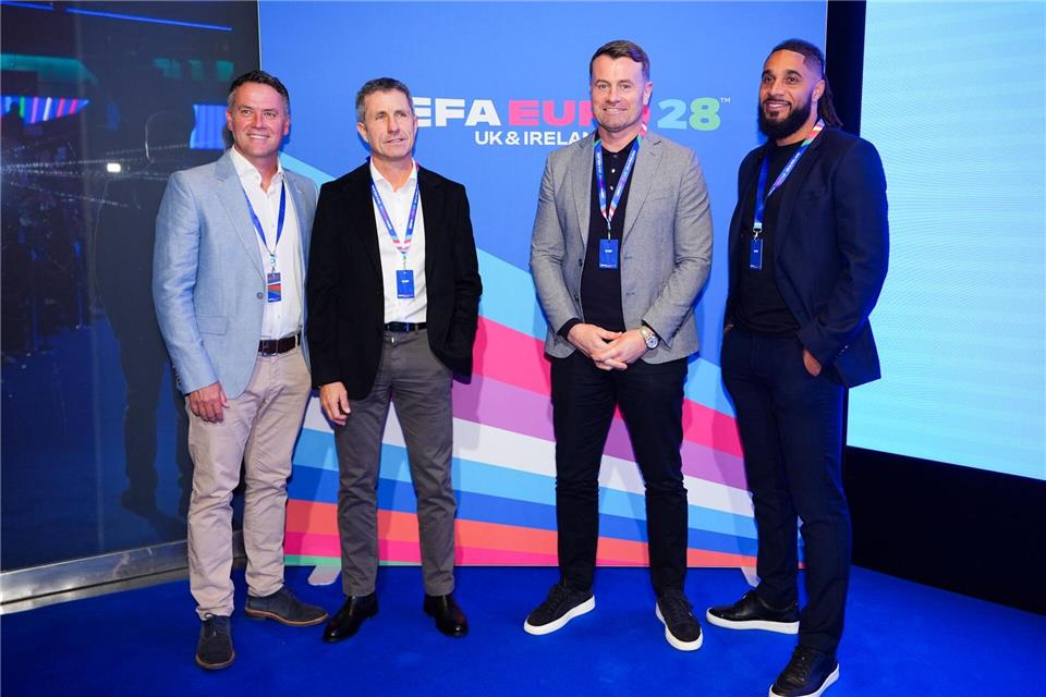 Shay Given (2.v.r.) hat als TV-Experte für einen Skandal gesorgt. (Archivbild)James Manning/PA Wire/dpa