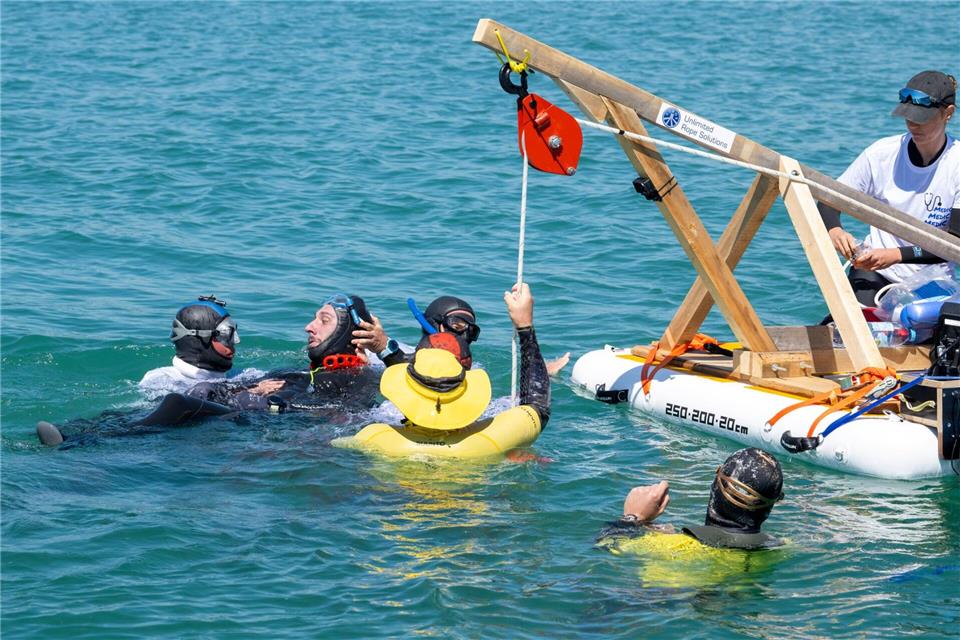 Sicherungstaucher sind für Marinković da.   Stefan Puchner/dpa