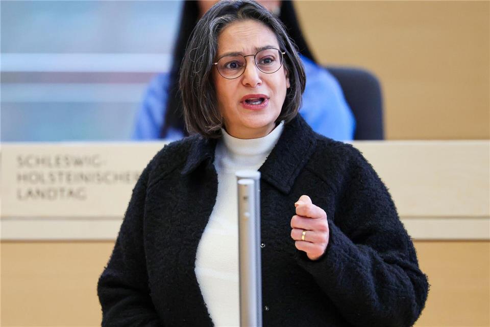 „Sie bleiben tatsächlich weiterhin nur bei leitbildartigen Floskeln“, sagt Serpil Midyatli. (Archivbild)Frank Molter/dpa