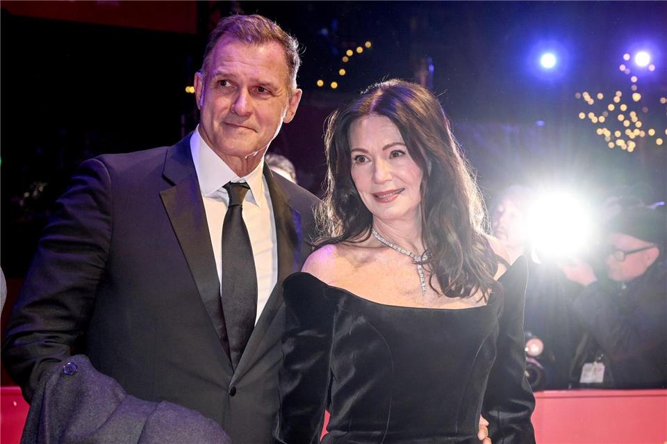 Sie habe keinen Grund für eine Ehe gesehen, sagt Iris Berben, hier mit ihrem Partner Heiko Kiesow. (Archivbild)Britta Pedersen/dpa