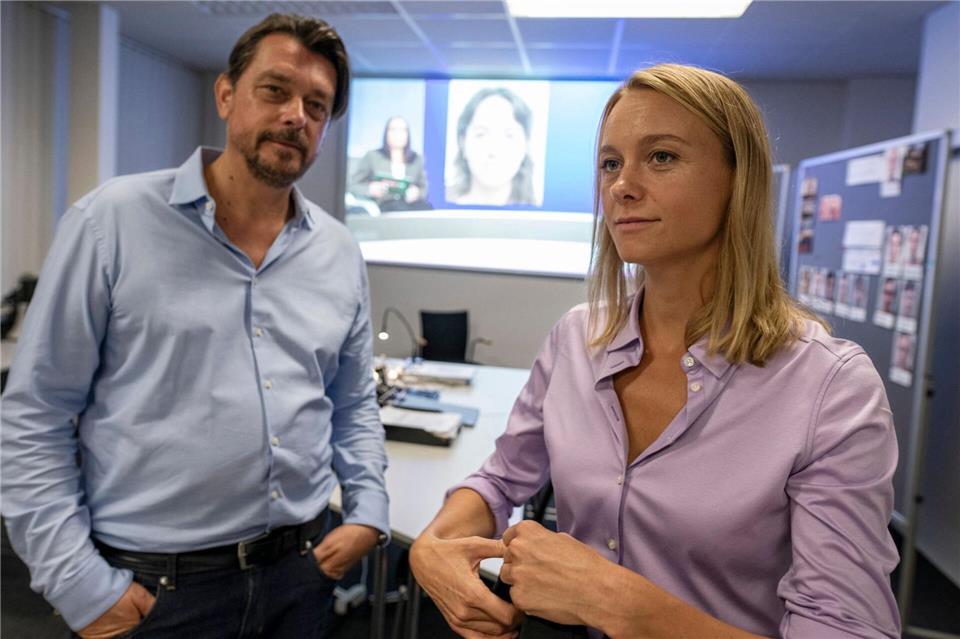 Sie mögen sich, sie nerven sich: Sascha Bergmann (Hary Prinz, l) und Anni Sulmtaler (Anna Unterberger). ARD Degeto Film/Allegro Film/Ton