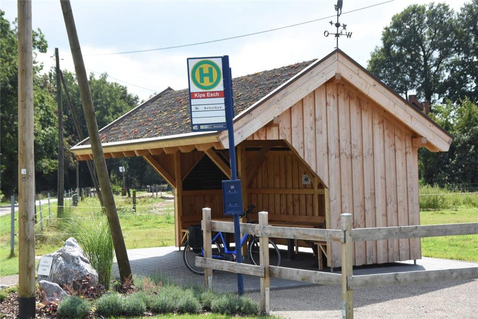 Heimatverein Marbeck weiht Schutzbehausungen ein Sie war als erste fertig: Die Hütte am Kips Esch/Ecke Große Heide (Grenzweg).
