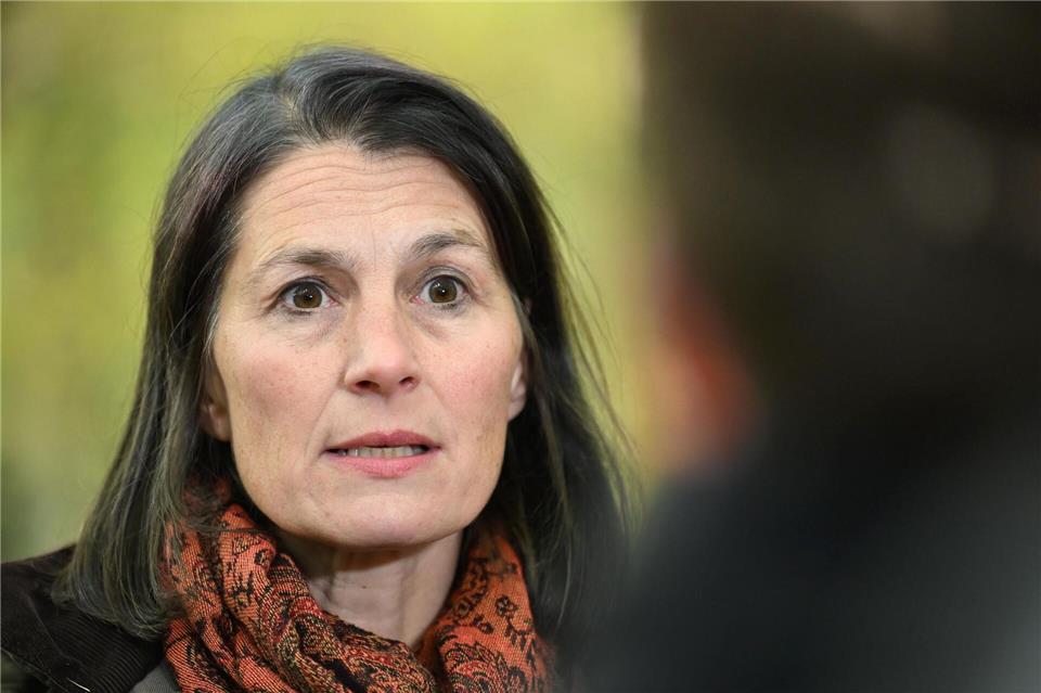 Vogelgrippe: Wie ist die aktuelle Lage in Niedersachsen?  Sie will trotz der um sich greifenden Geflügelpest einen „kühlen Kopf bewahren“: Ministerin Staudte. (Archivbild)Shireen Broszies/dpa