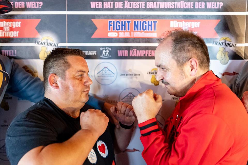 Sie wollen für den Bratwurst-Kampf in den Ring steigen: die Amateurboxer Hasan Arli und Kay Löwentraut.Daniel Karmann/dpa