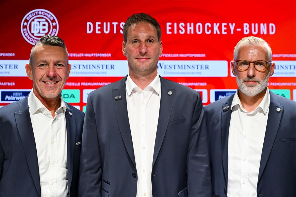 Sie wollen langfristig zusammenarbeiten: DEB-Vorstandschef Frank Lutz, der neue Bundestrainer André Rankel und Sportvorstand Christian Künast (v.l.).   A4366 Sven Hoppe/dpa