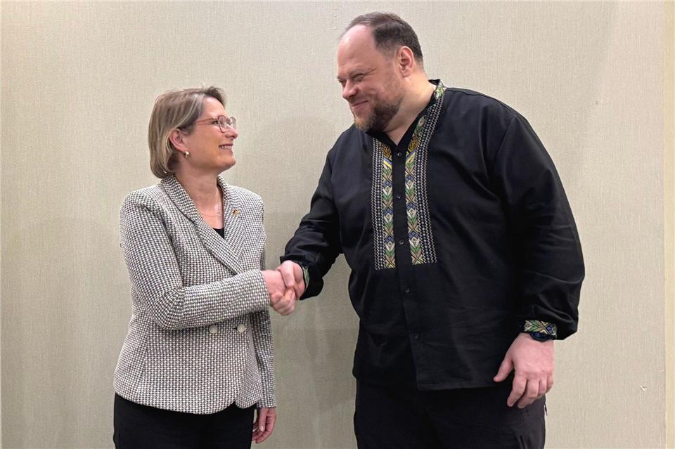 Sie wünsche der Ukraine „Freiheit, Selbstbestimmung und vor allem einen gerechten Frieden“, sagt die Ministerin.Anne-Béatrice Clasmann/dpa