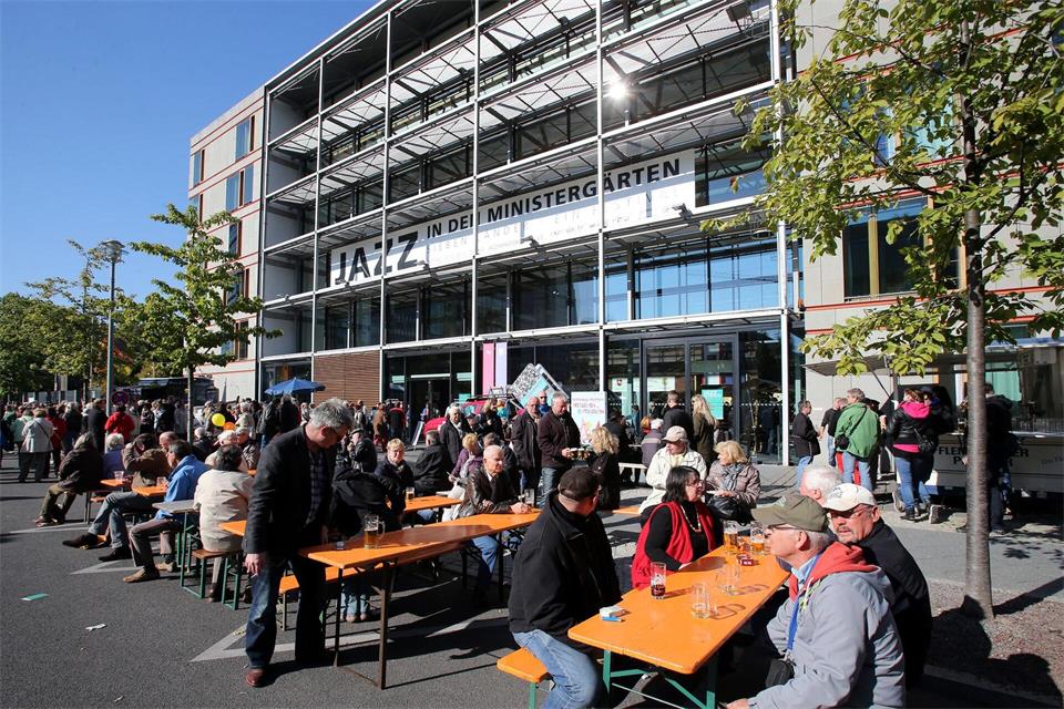 Sieben Landesvertretungen von Bundesländern in Berlin laden zum Tag der offenen Tür. (Archiv)Wolfgang Kumm/dpa