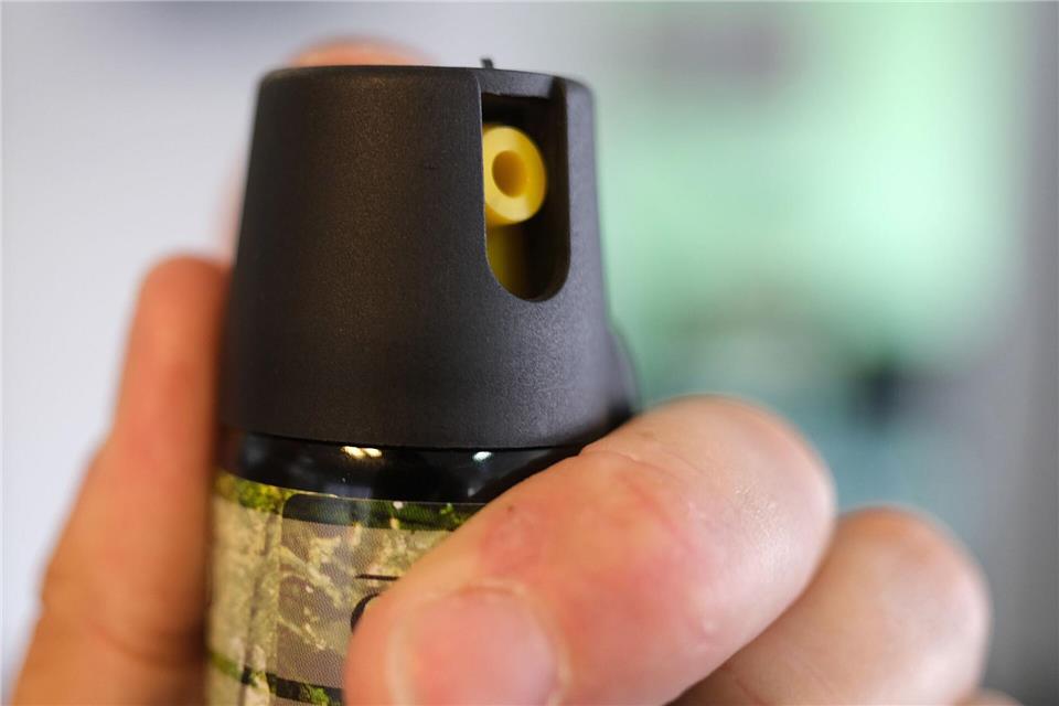 Sieben Menschen sind in einer Bar durch Pfefferspray verletzt worden. (Symbolbild)Bernd Weißbrod/dpa