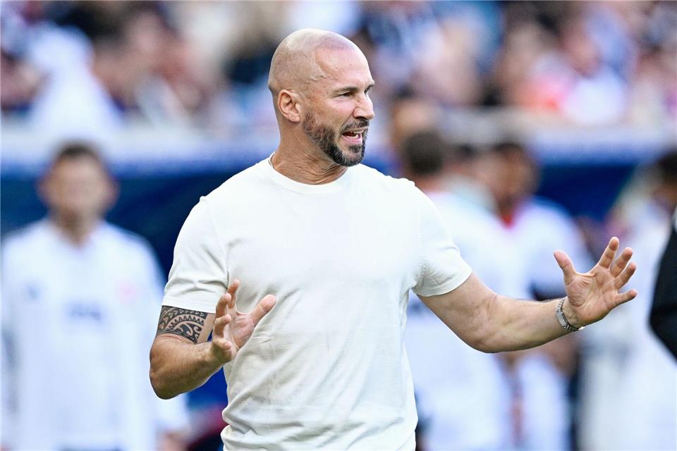 Sieg im Testspiel für die TSG und ihren Trainer Christian Ilzer. (Archivbild)Uwe Anspach/dpa