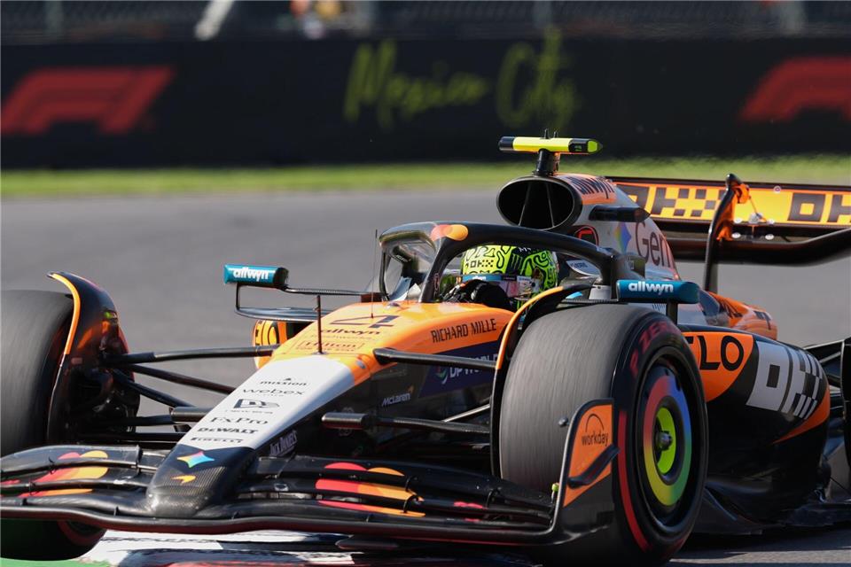 WM-Dreikampf spitzt sich zu: Norris-Sieg vor Verstappen  Sieg von der Pole aus für Lando Norris.Moises Castillo/AP/dpa