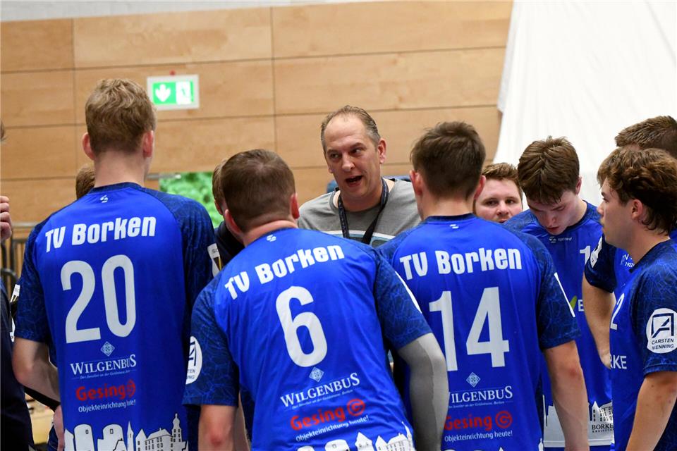 Sieg zum Abschied: Borkens Trainer Sven Esser.