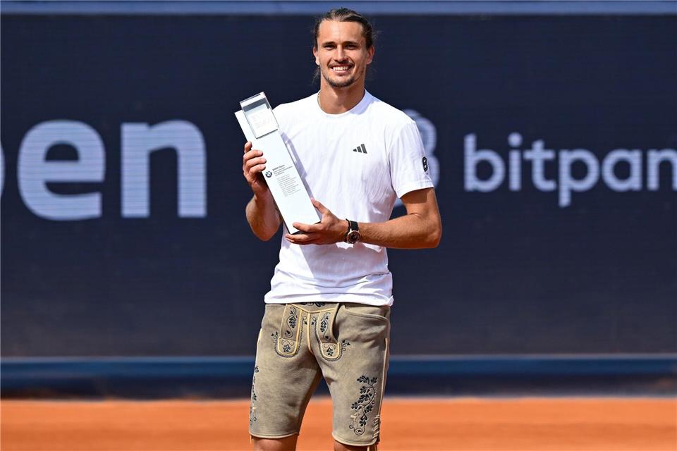 Siegerpose mit Lederhose: Alexander Zverev gewinnt in München.Sven Hoppe/dpa