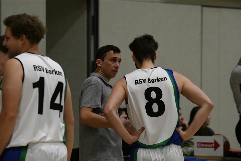 Siegpflicht: Nach zuletzt drei Niederlage will Coach Haris Dzaferagic mit dem Borkener Oberliga-Basketballern endlich wieder die Kurve kriegen.