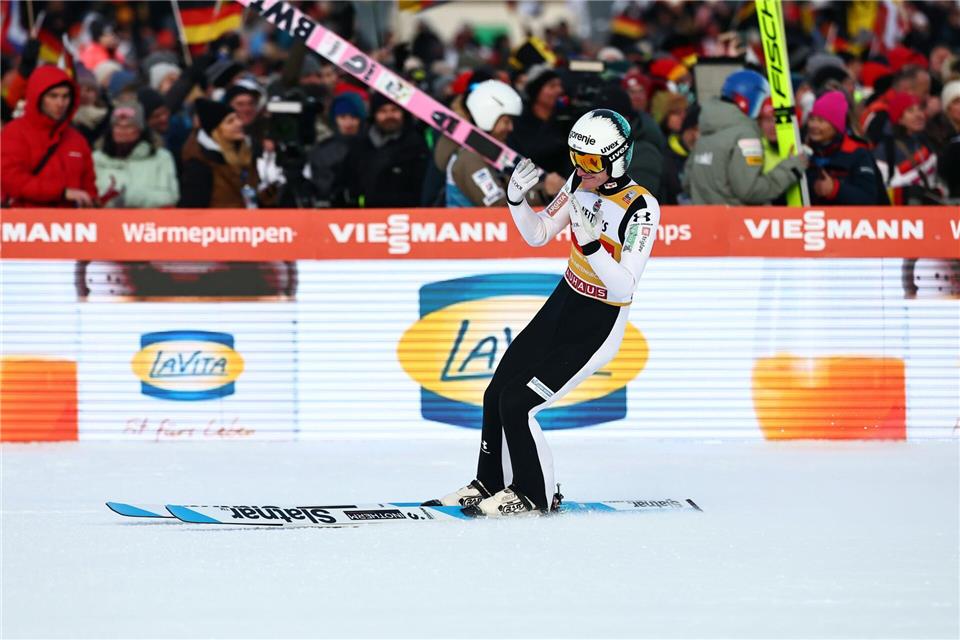 Siegt souverän in Garmisch: Domen Prevc.Daniel Karmann/dpa