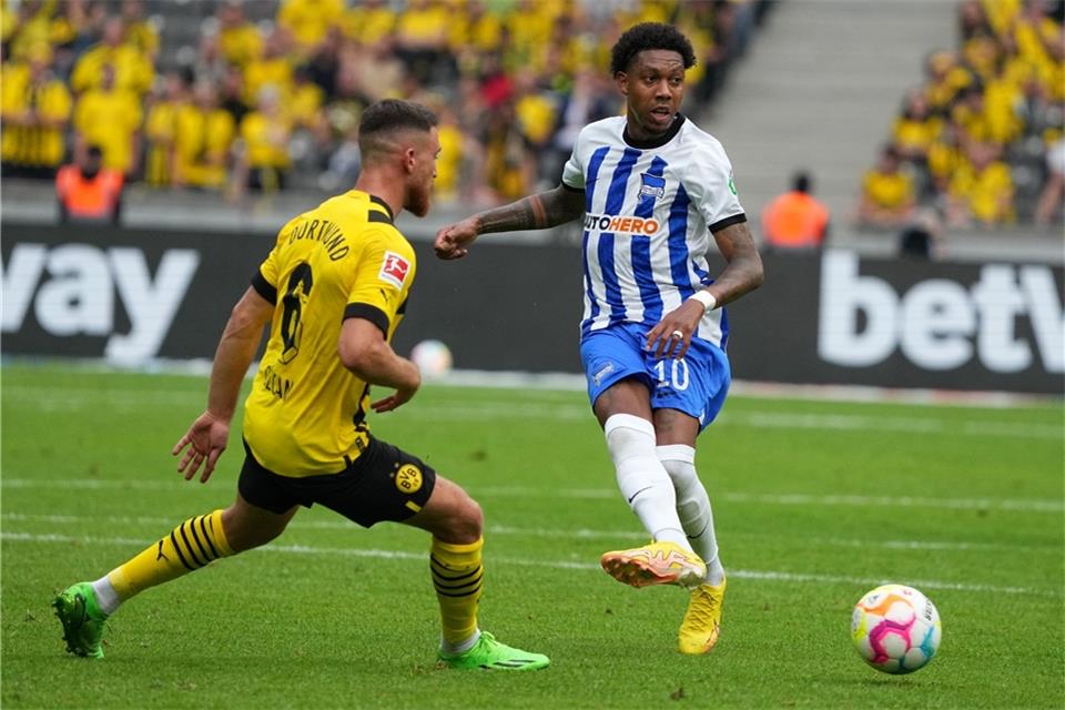 Sieht den BVB als Favorit im Duell mit dem FC Kopenhagen: Dortmunds Salih Özcan (l) in Aktion.