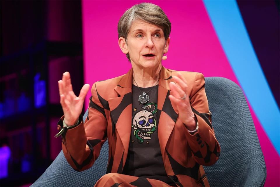 Sieht die Boykottdrohung der UEFA als Erfolg: Laura McAllister. (Archivbild)Christian Charisius/dpa