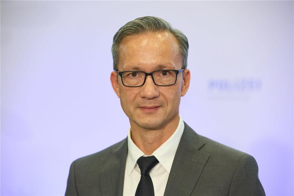 Sieht die Hamburger Polizei gut auf den CSD vorbereitet: Hamburgs Polizeipräsident Falk Schnabel. (Archivbild)Georg Wendt/dpa