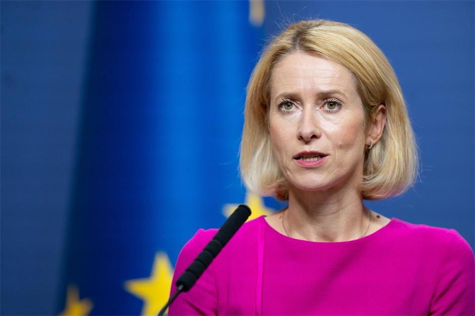 Sieht noch immer große Lücken bei den Verteidigungsfähigkeiten: EU-Chefdiplomatin Kaja Kallas.Mindaugas Kulbis/AP/dpa
