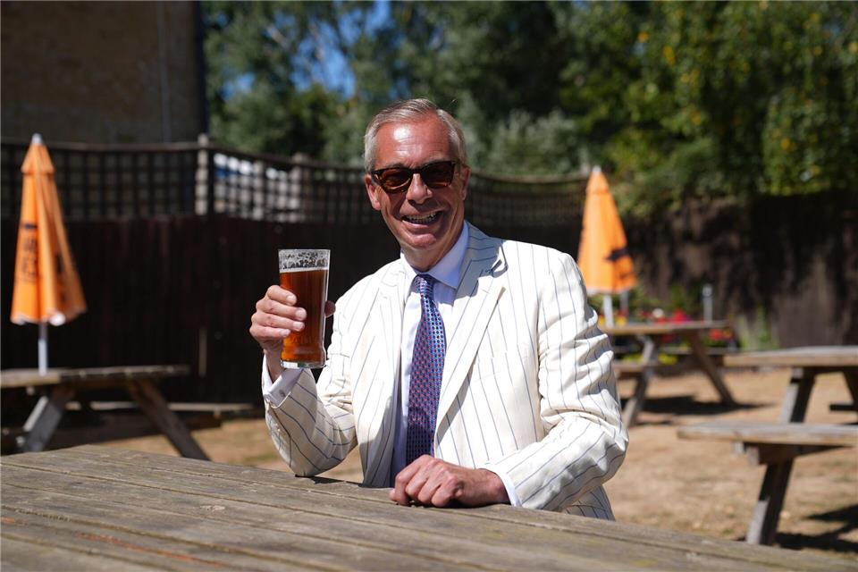 Sieht sich als Sieger: Brexit-Vorkämpfer Nigel Farage.Joe Giddens/PA Wire/dpa