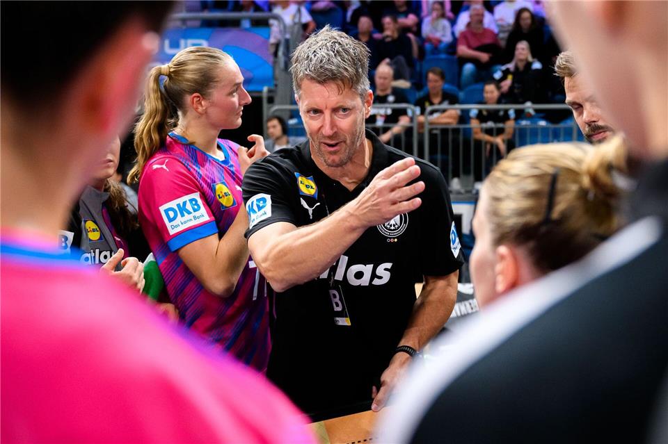 Sieg als Mutmacher: WM-Kurs der Handballerinnen stimmt Sieht weiteres Steigerungspotenzial: Bundestrainer Markus Gaugisch.Marco Wolf/dpa